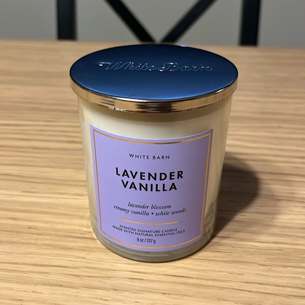 Bath & Body Works Single Wick Candle. Lavender Vanilla. - Picture 1 of 3
